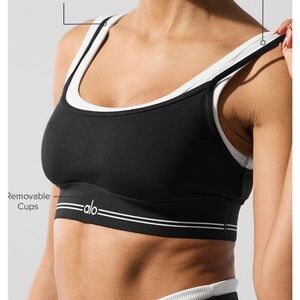 Alo airbrush better together. In a set size S/M.